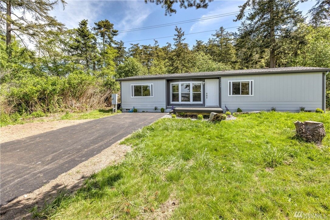 Property Photo: 760 El Pozo St WA 98239