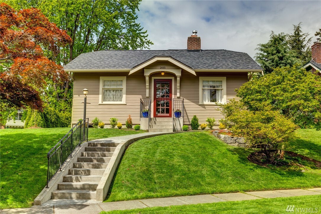 Property Photo:  2615 N Park Dr  WA 98225 