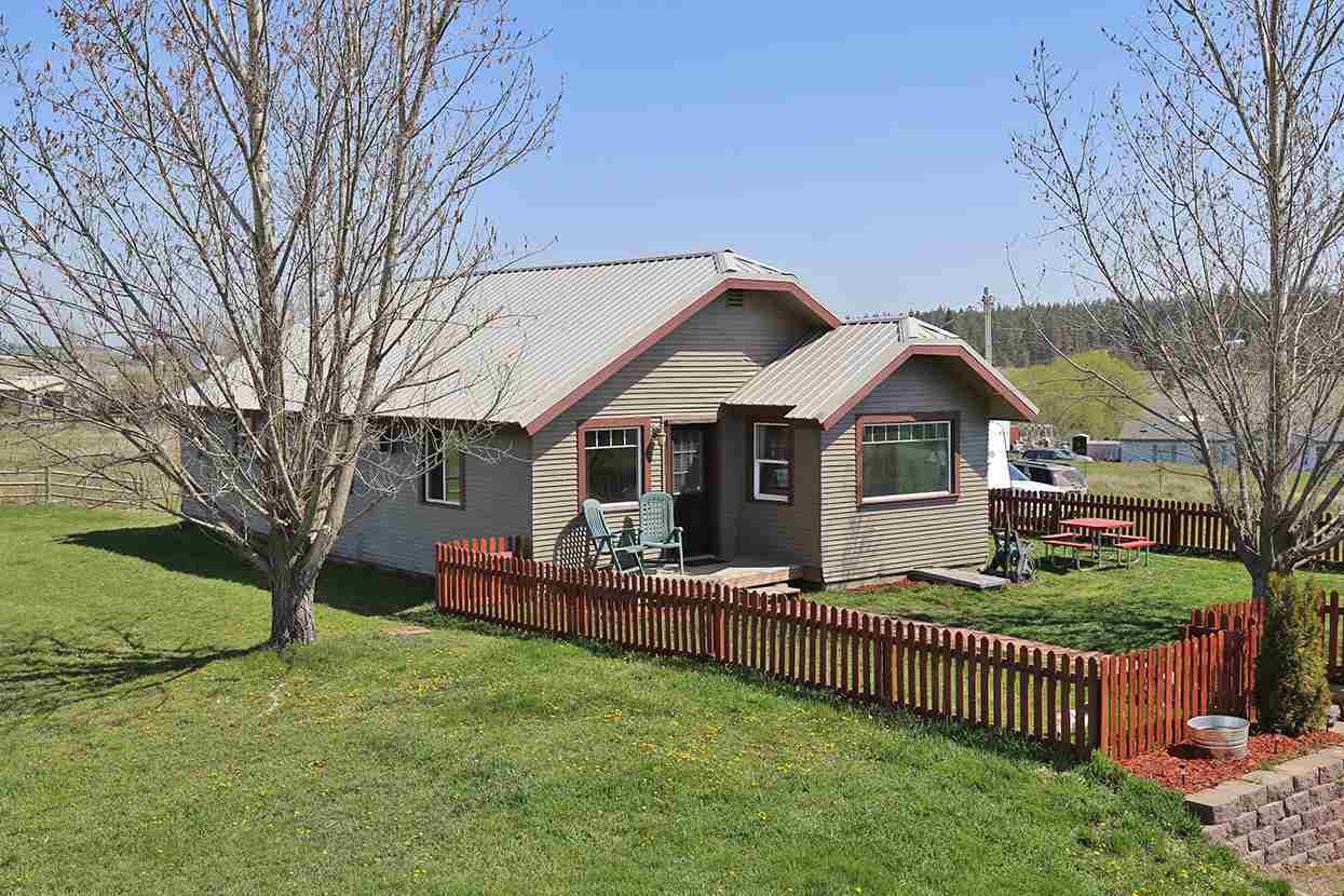 Property Photo:  22814 W McFarlane Rd  WA 99022 