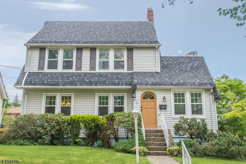 Property Photo:  11 Lincoln Ave  NJ 07052 