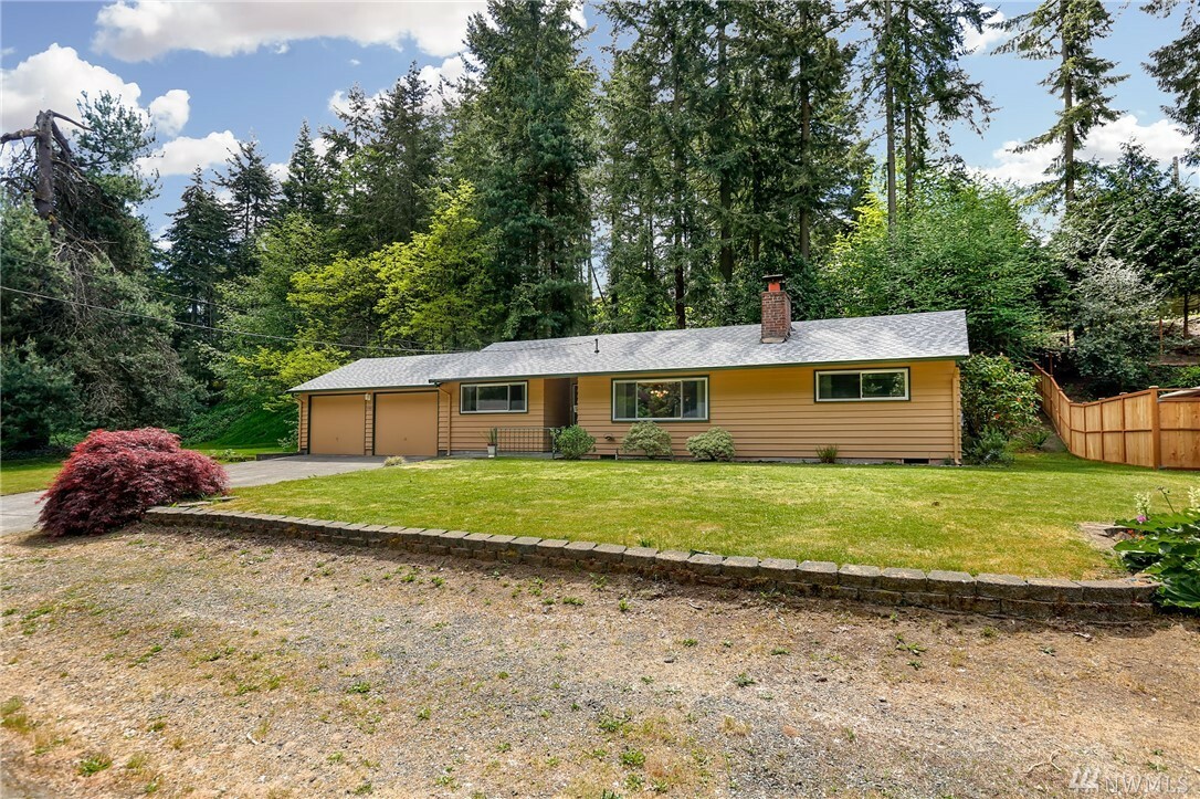 Property Photo: 6304 227th St SW WA 98043