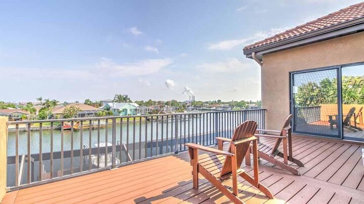 Property Photo: 1211 Acappella Lane FL 33572