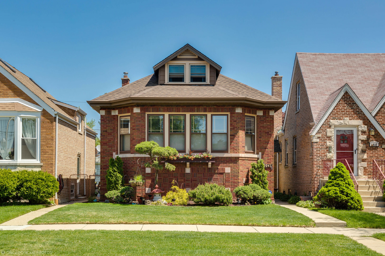 Property Photo: 1941 Newland Avenue IL 60707