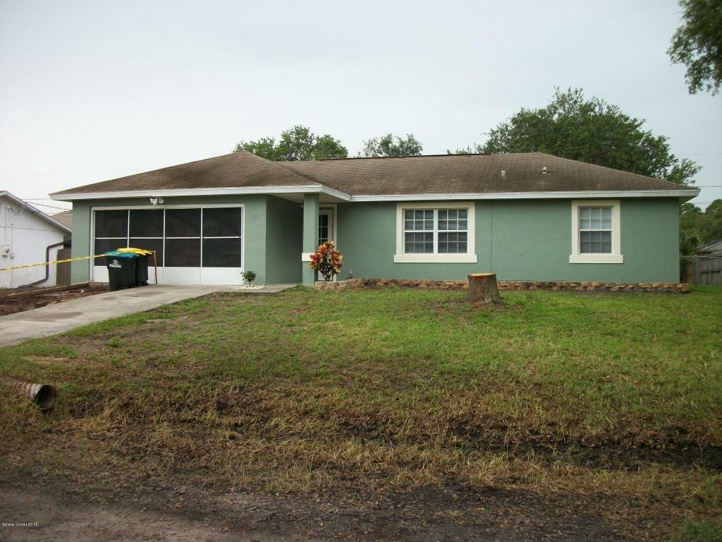 Property Photo:  122 Bonfire Avenue NE  FL 32907 