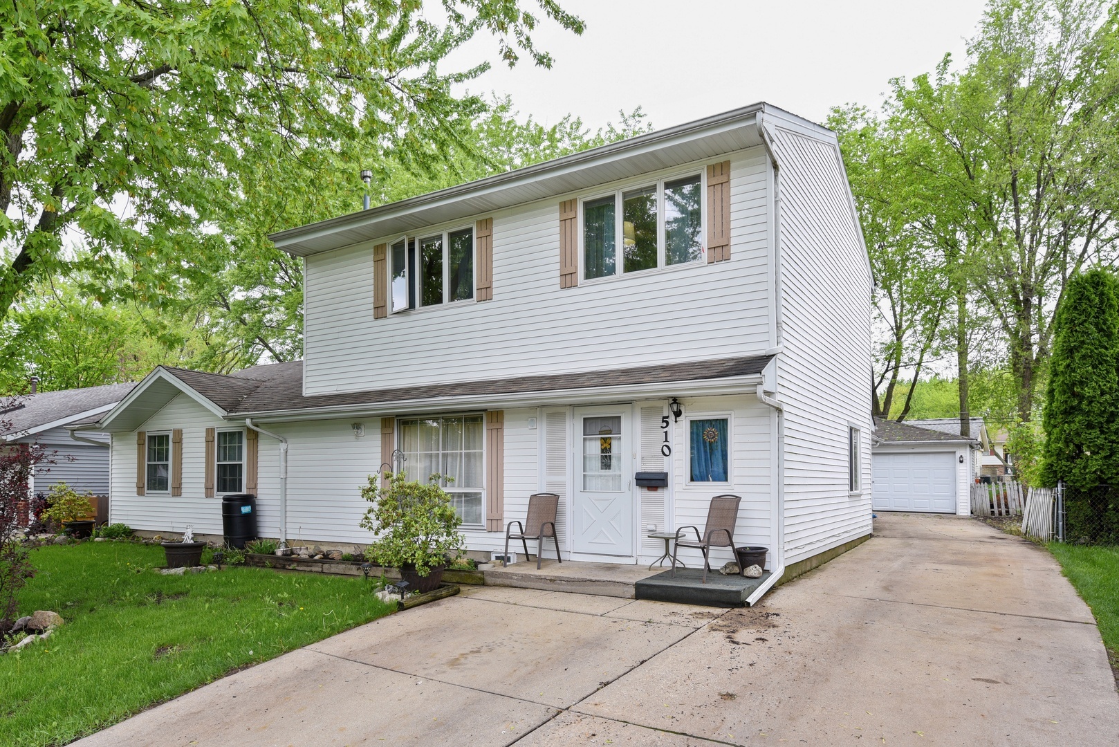 Property Photo:  510 Ridge Circle  IL 60107 