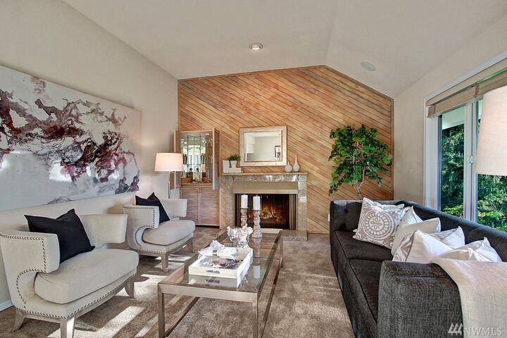 Property Photo:  3828 Lake Washington Blvd SE 4B  WA 98006 
