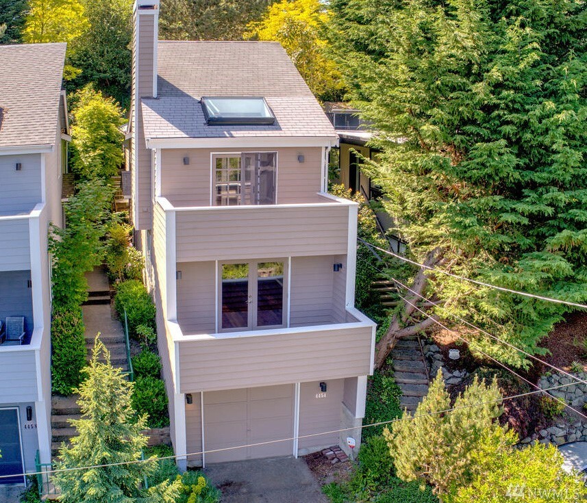 Property Photo:  4454 51st Ave SW  WA 98116 