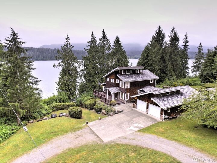 Property Photo: 6134 US Highway 101 WA 98526