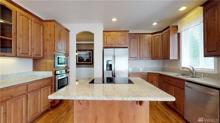Property Photo:  22220 85th Av Ct E  WA 98338 