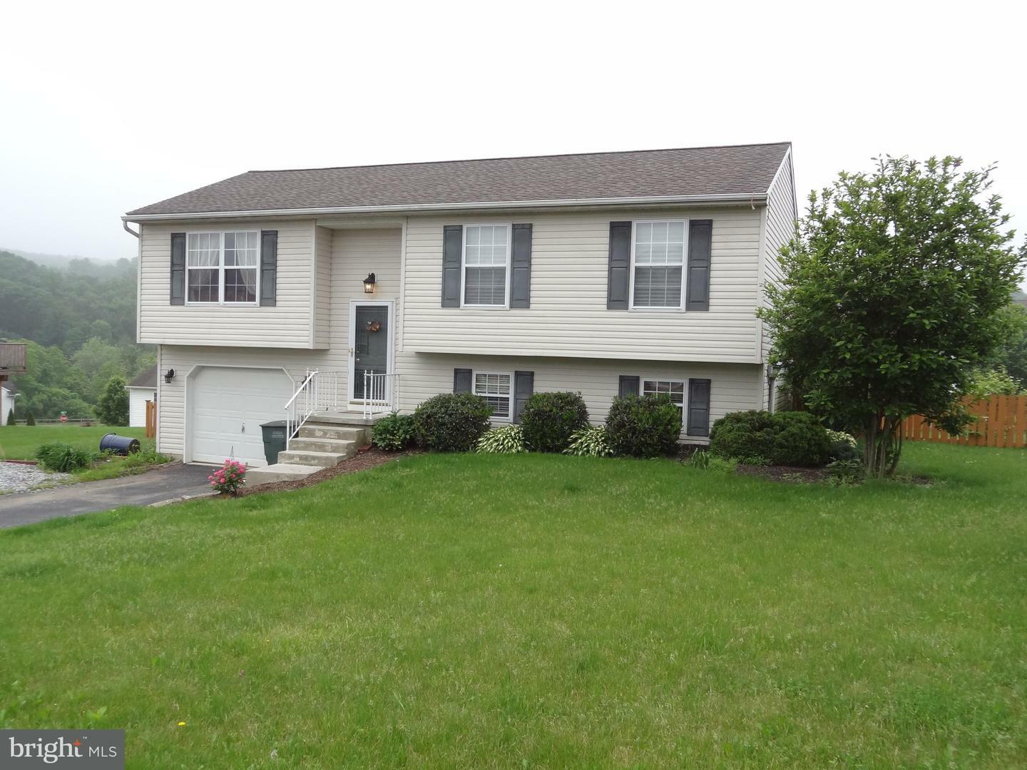 Property Photo:  155 Asbury Court  PA 17347 