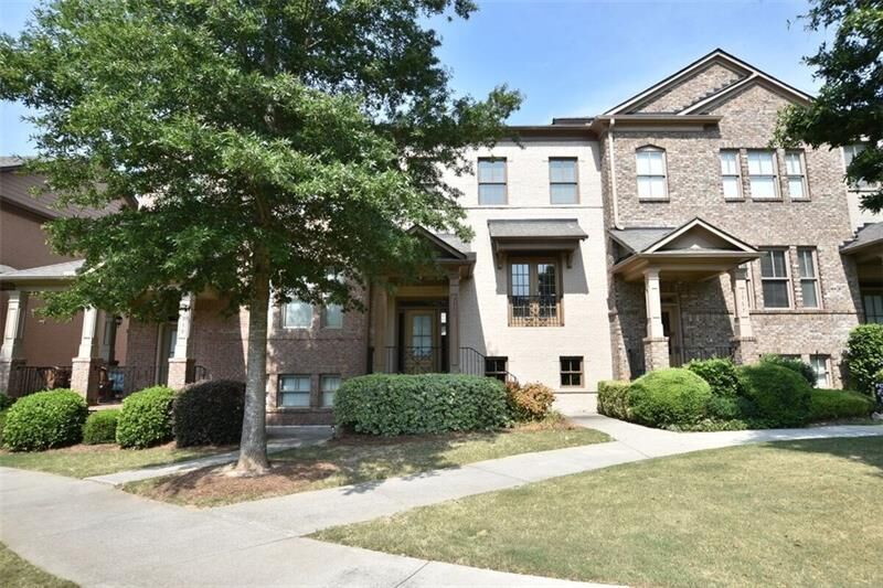 Property Photo: 3961 Savannah Square Street 30024