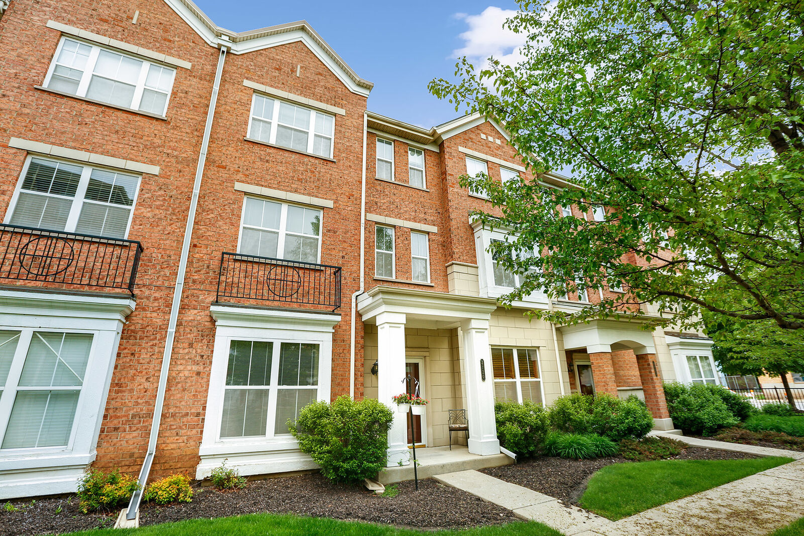 Property Photo: 4720 N Lamon Avenue IL 60630