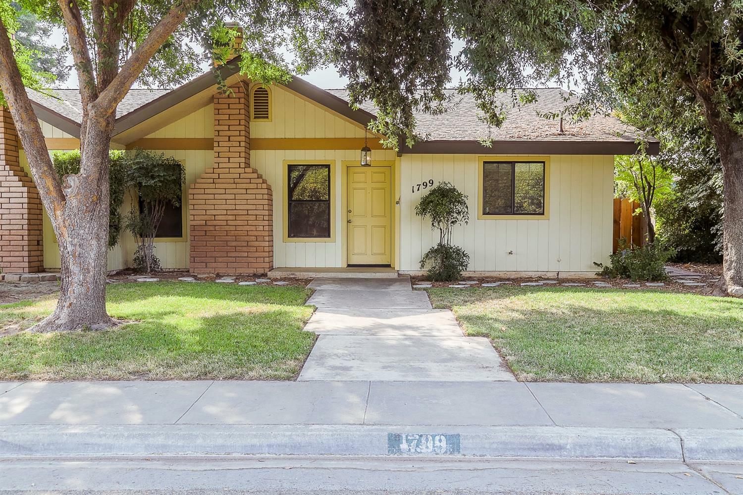 Property Photo:  1799 N Church Avenue  CA 93654 