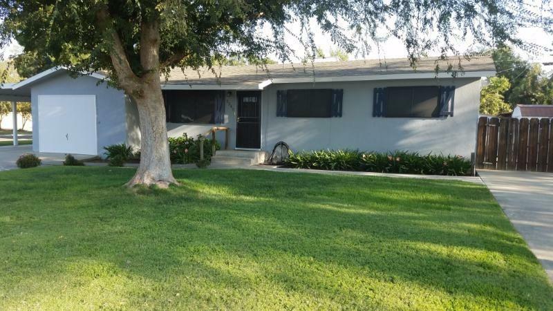 Property Photo:  2342 E Sierra Avenue  CA 93274 