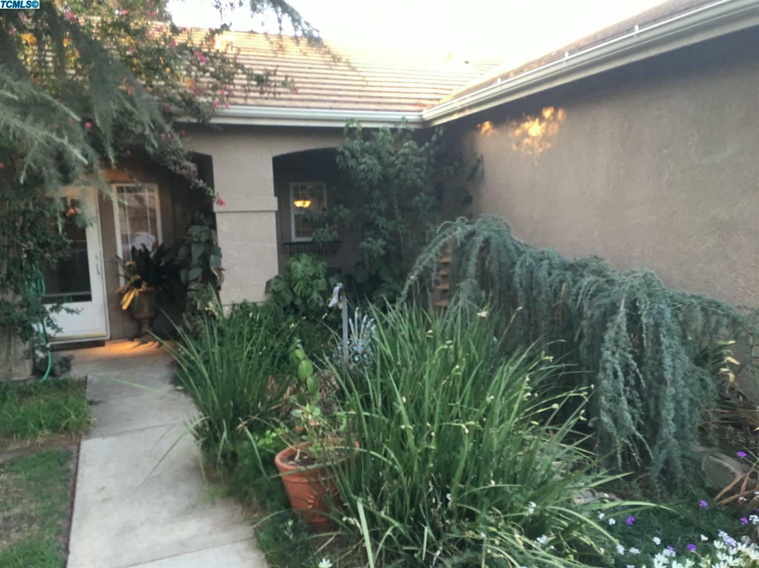 Property Photo:  4322 E Sue Avenue  CA 93292 