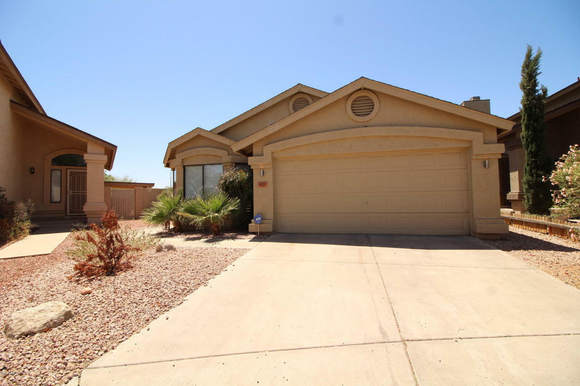 Property Photo:  833 E Rosemonte Drive  AZ 85024 