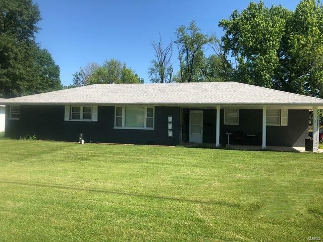 Property Photo: 414 2nd Street 62269