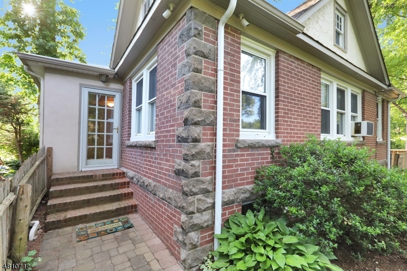 Property Photo: 512 Smith Pl NJ 07450