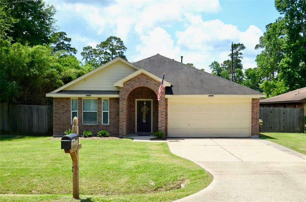 Property Photo: 418 Cherry Valley Drive TX 77336