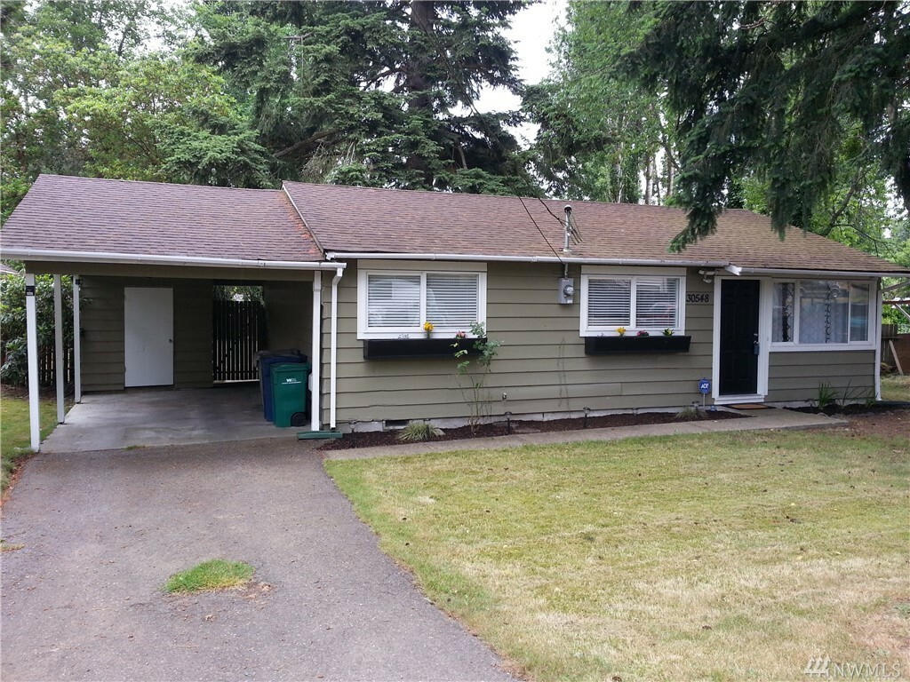 Property Photo:  30548 6th Ave SW  WA 98023 