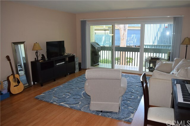 Property Photo: 605 S Prospect Avenue 205 CA 90277