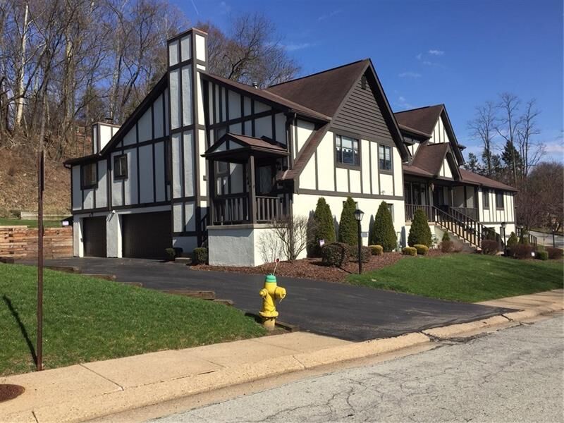 Property Photo:  204 Forest Ridge  PA 15221 