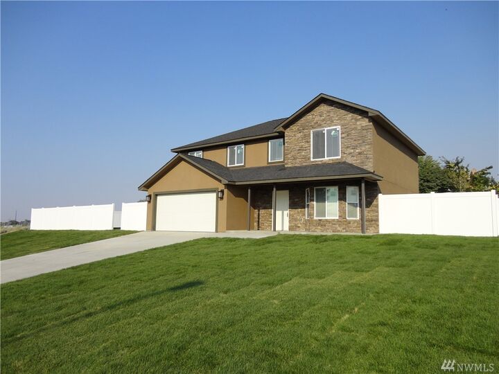 Property Photo:  1913 S Beaumont Dr  WA 98837 