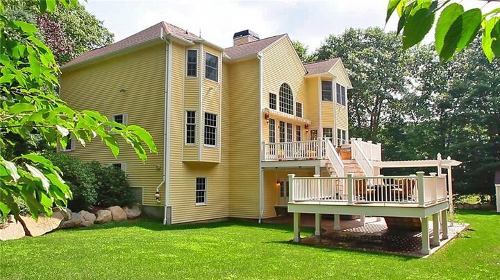 125 Laurel Wood Dr  East Greenwich RI 02818 photo