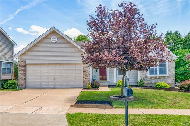 Property Photo: 864 Fall Crown Lane 63026
