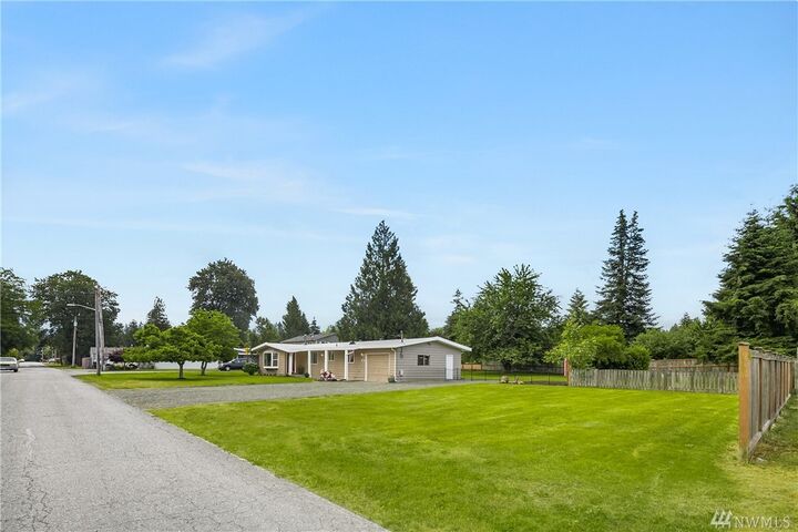 Property Photo: 33423 SE 44th Place WA 98024