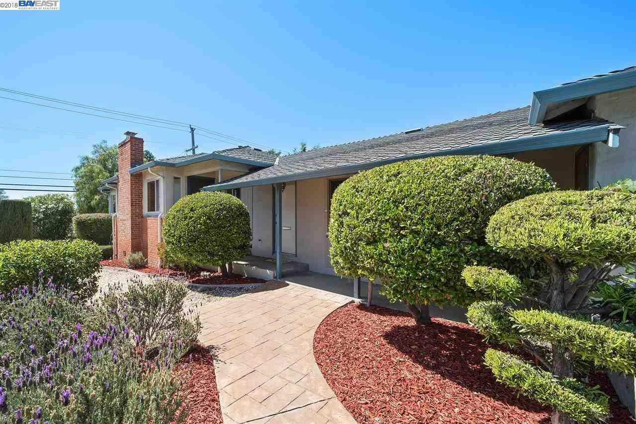 Property Photo:  19512 Center St  CA 94546 