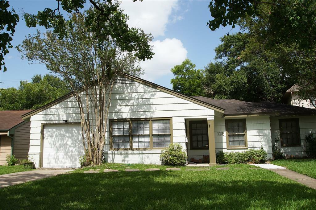 Property Photo:  126 Pamellia Drive  TX 77401 