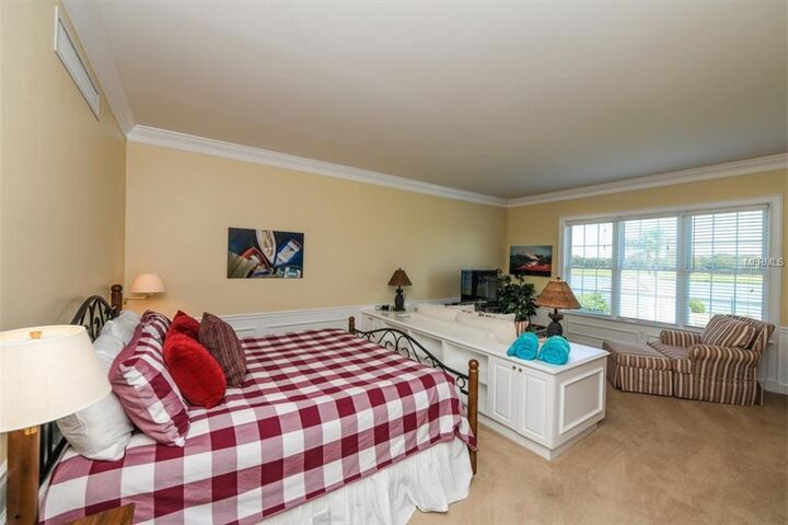 Property Photo: 51 Mac Ewen Drive 15 FL 34229