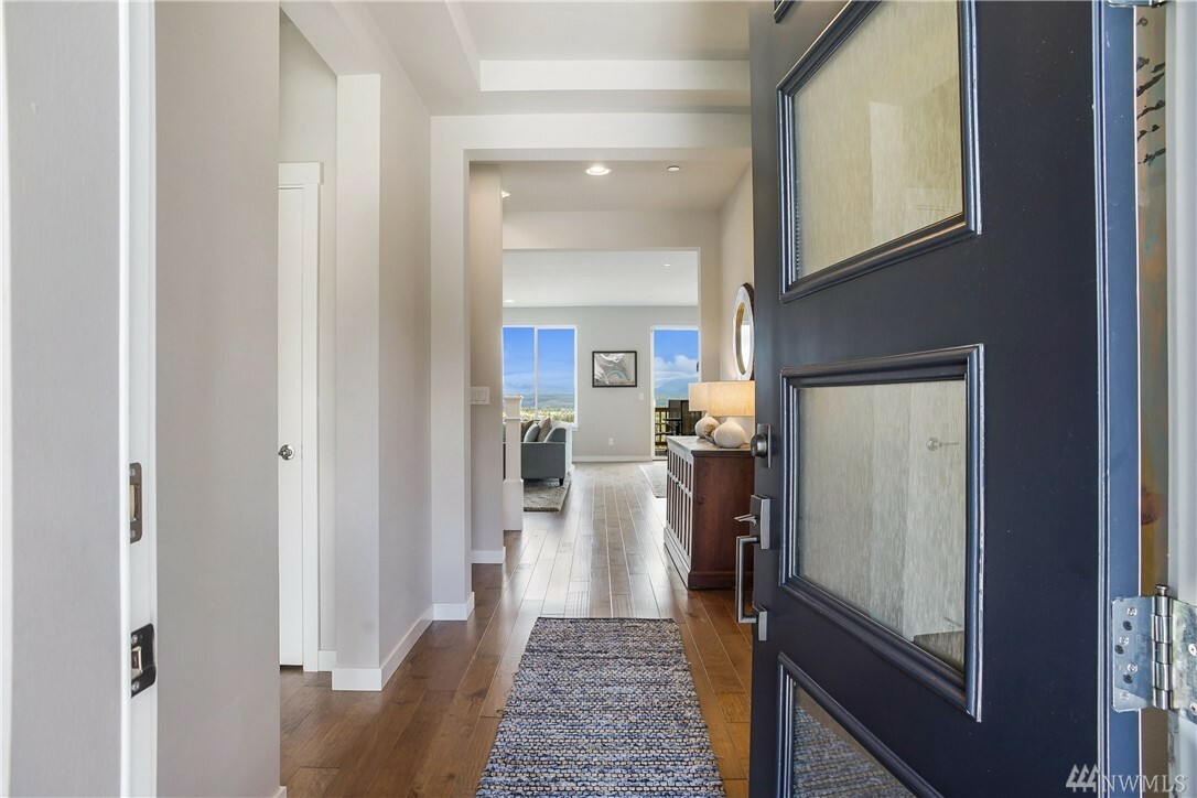Property Photo: 8824 Wilde Ave SE WA 98065