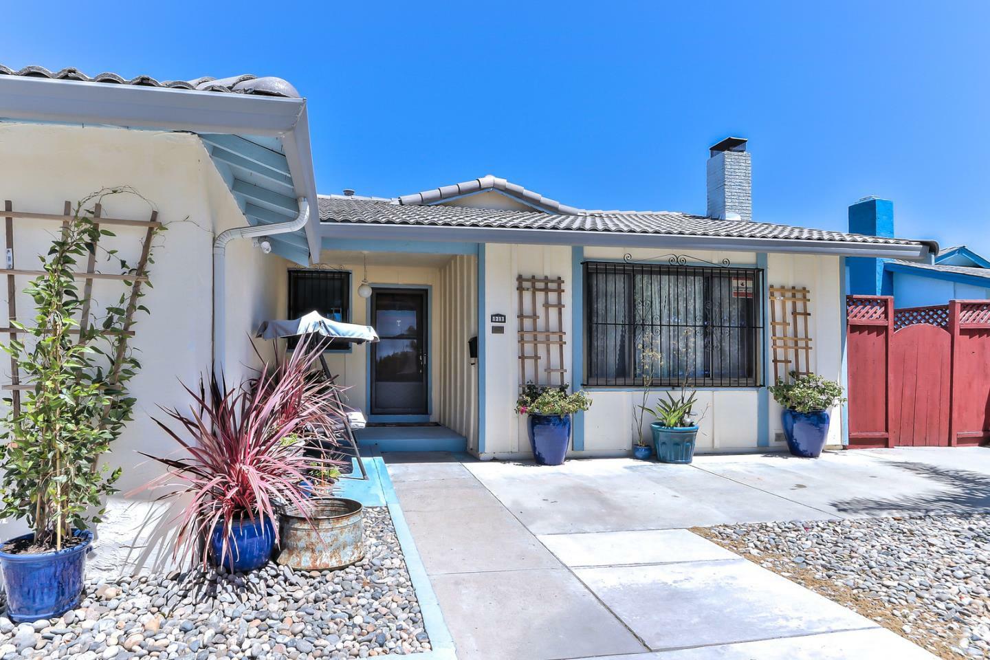 Property Photo: 1211 Oxton Drive CA 95121