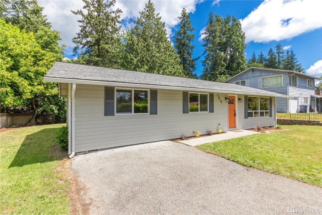 Property Photo: 7019 Parkdale Dr NW WA 98311
