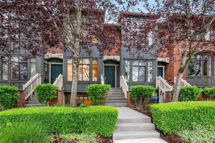 Property Photo: 1937 NE Kenyon Ct WA 98029