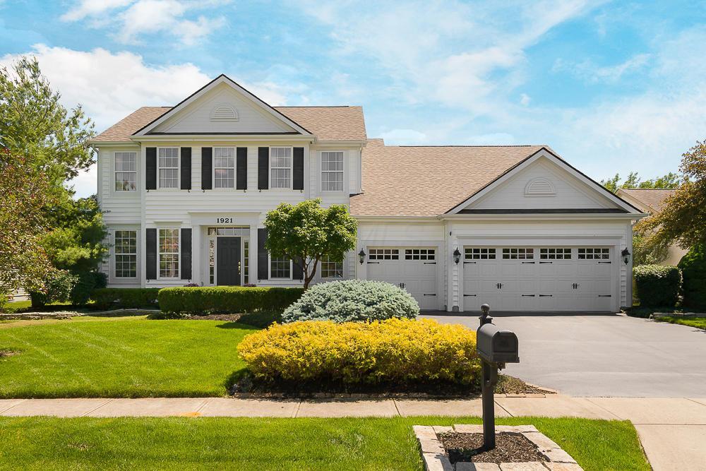 Property Photo:  1921 Iris Court  OH 43123 