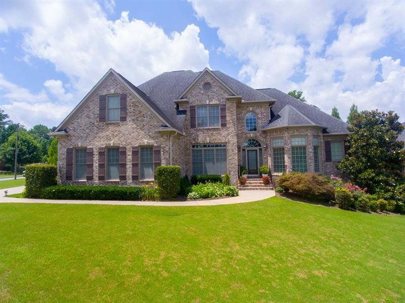 Property Photo:  405 Claridge Trace   30331 