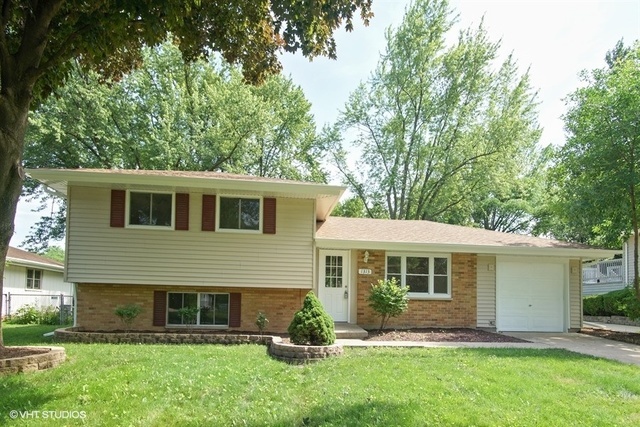 Property Photo:  1313 Norwell Lane  IL 60193 