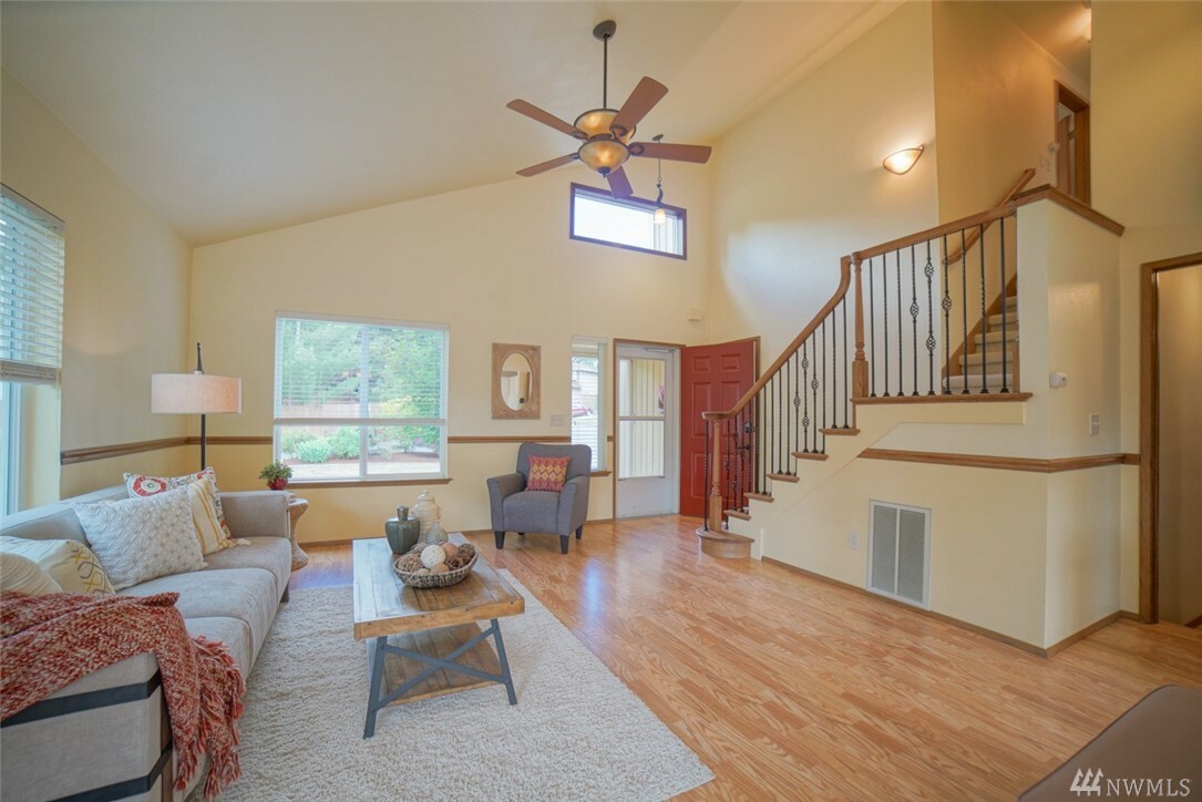 Property Photo: 35404 27th Ave S WA 98003