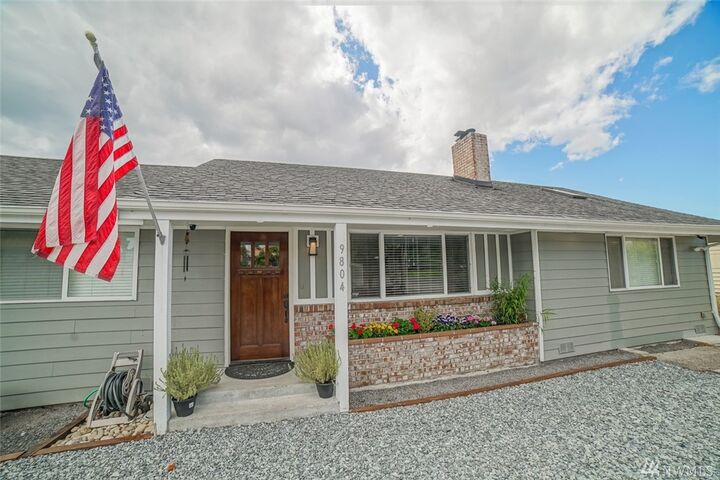 Property Photo:  9804 Vickery Ave E  WA 98446 