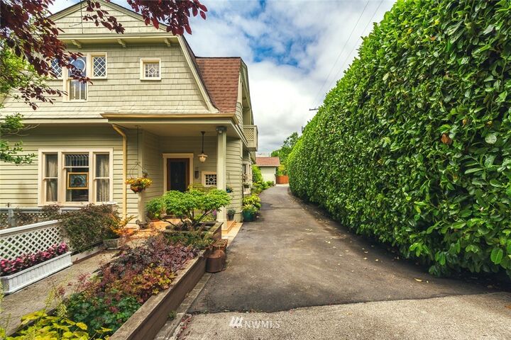 Property Photo:  82 NE North Street  WA 98532 