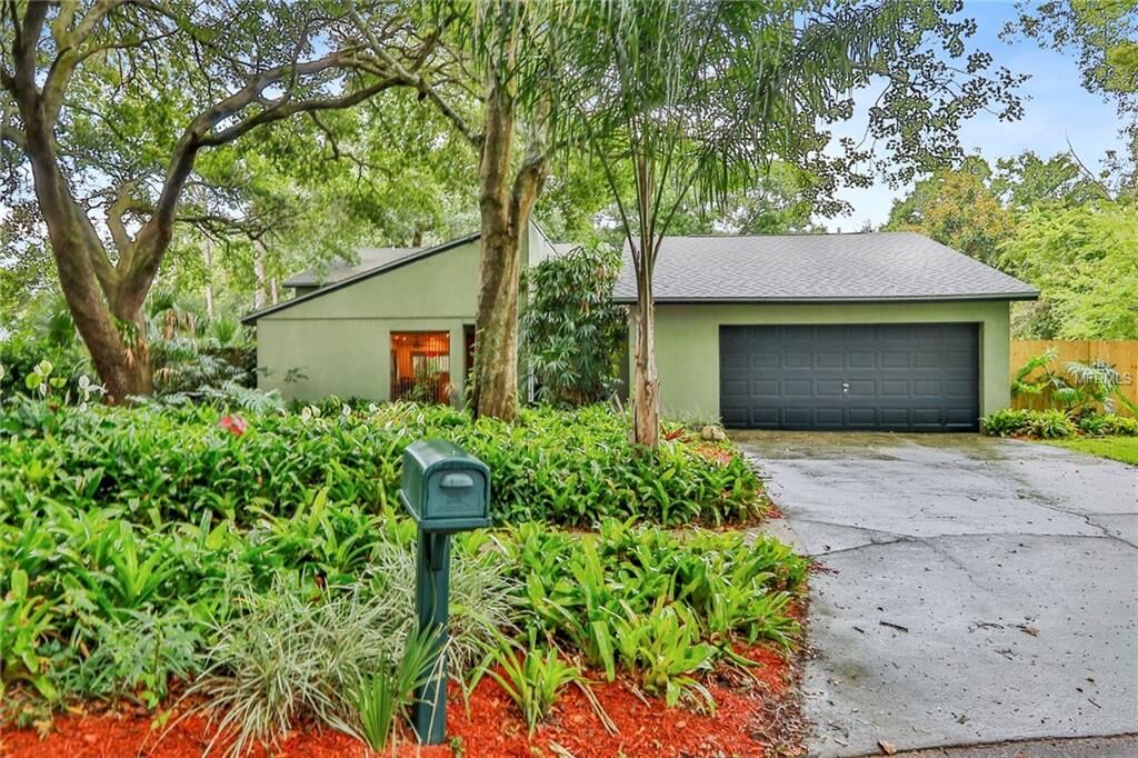 Property Photo:  14504 Juliette Place  FL 33613 