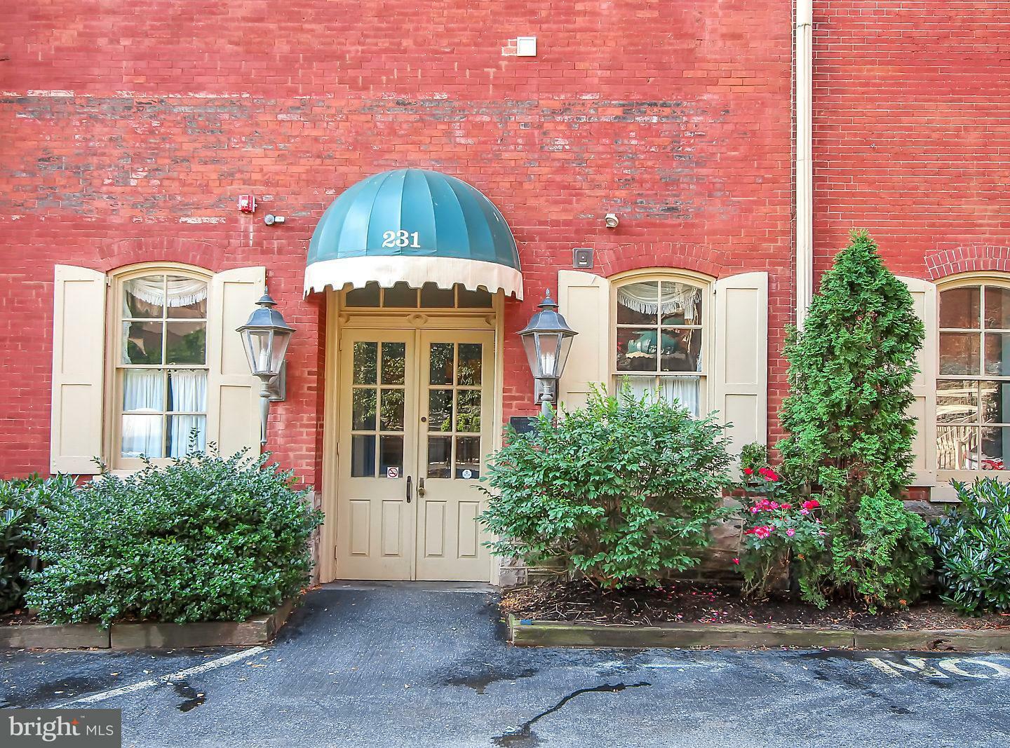 Property Photo: 231 N Shippen Street 425 PA 17602