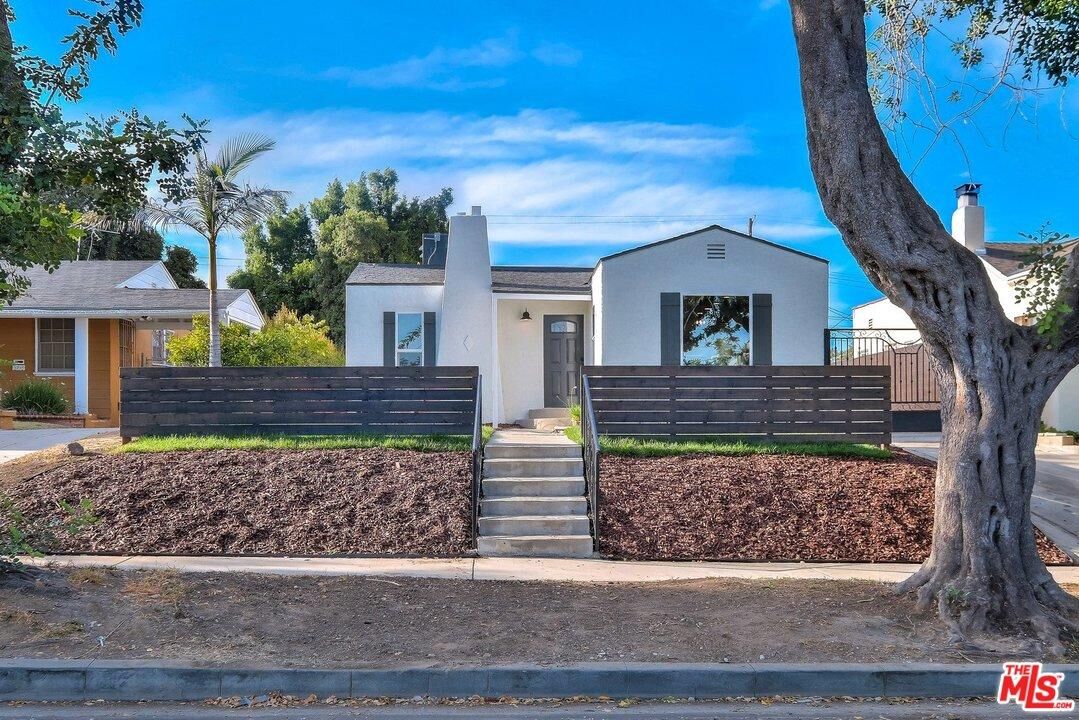 Property Photo: 3731 W 59th St CA 90043