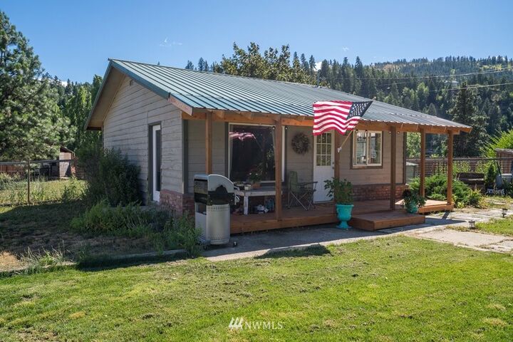 Property Photo:  8785 School Street  WA 98815