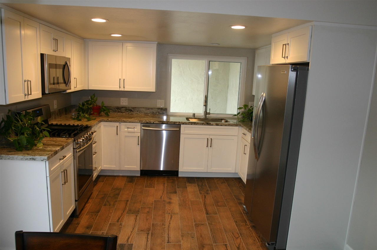 Property Photo:  2044 E Washington Ave  CA 92027 