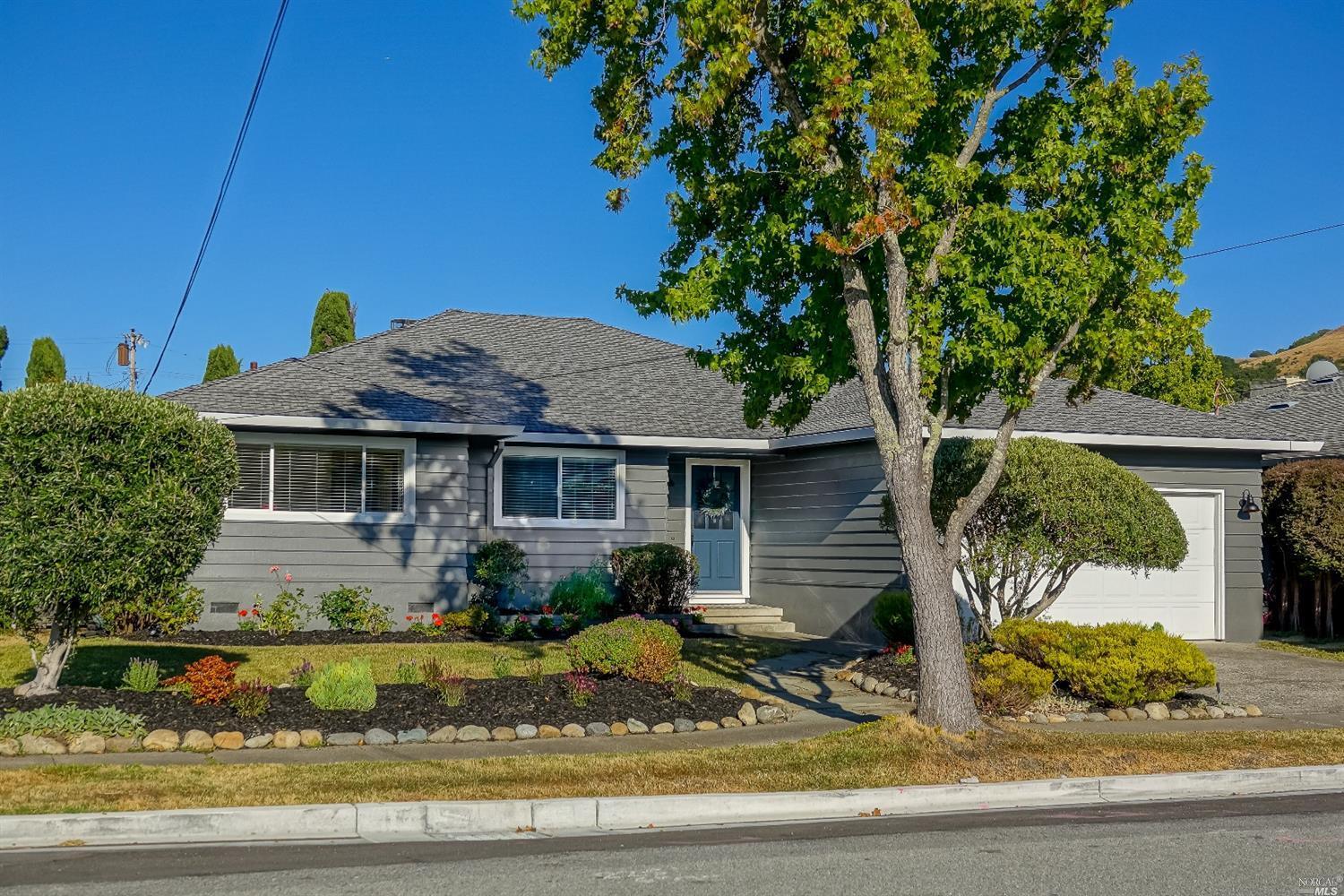 Property Photo: 33 Prince Royal Passage CA 94925