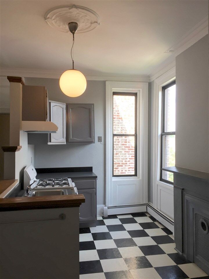 Property Photo: 298 2nd St 5R NJ 07302